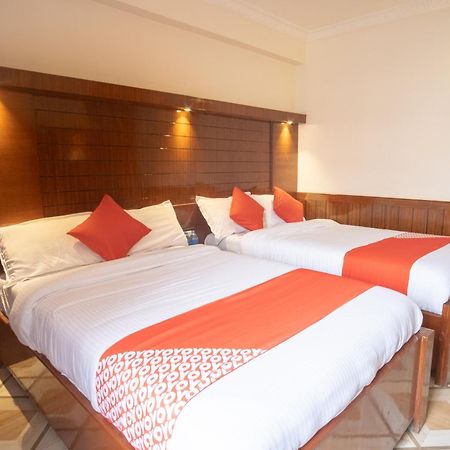 Oyo 304 Hotel Manama Balaju Exteriör bild