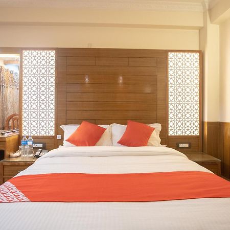 Oyo 304 Hotel Manama Balaju Exteriör bild